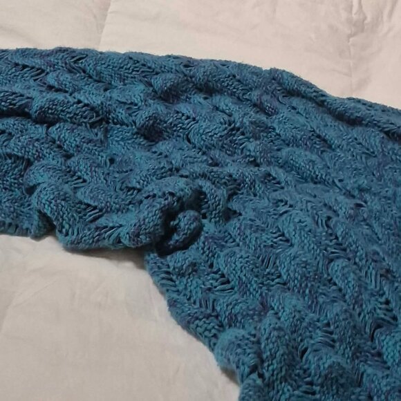 Turquoise Mermaid Tail Blanket for Adult size - Picture 5 of 15